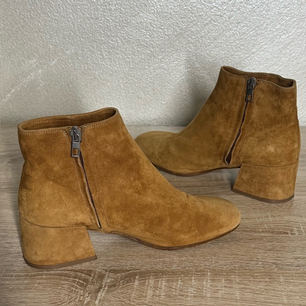 Vince Ostend Cedar Suede Ankle Boots Size 7 Block Heel - Picture 6 of 14